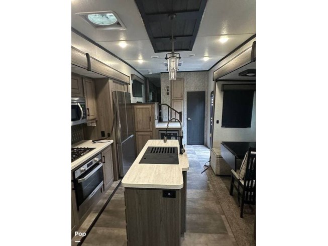 2021 CrossRoads Cameo 3701RL - Used Fifth Wheel For Sale by Pop RVs in Hudson, Florida