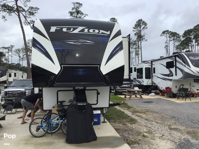 2020 Fuzion 373 by Keystone from Pop RVs in Biloxi, Mississippi