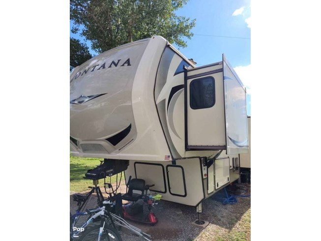 2018 Keystone Montana 3791RD - Used Fifth Wheel For Sale by Pop RVs in Burkburnett, Texas