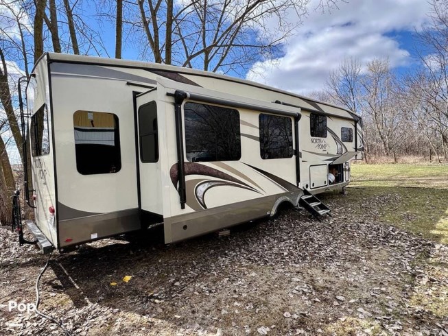 2018 North Point 377RLBH by Jayco from Pop RVs in Franksville, Wisconsin