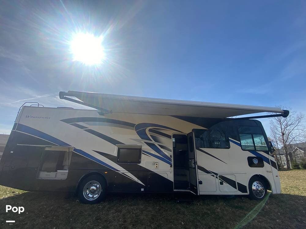 2023 Thor Motor Coach Windsport 34J - Used Class A For Sale by Pop RVs in Grand Rapids, Michigan features Awning, Slideout, Leveling Jacks, Air Conditioning, Generator