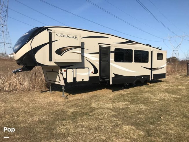 2019 Keystone Cougar 32BHS - Used Fifth Wheel For Sale by Pop RVs in Cicero, New York