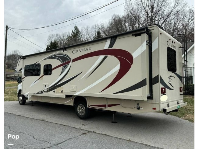 2018 Chateau 31W by Thor Motor Coach from Pop RVs in Church Hill, Tennessee