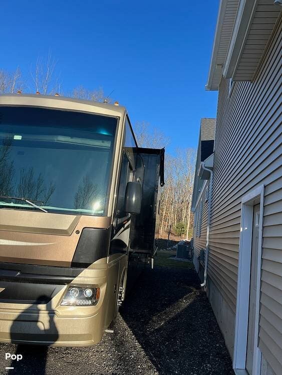 2017 Fleetwood Pace Arrow 38B RV for Sale in Uxbridge, MA 01569