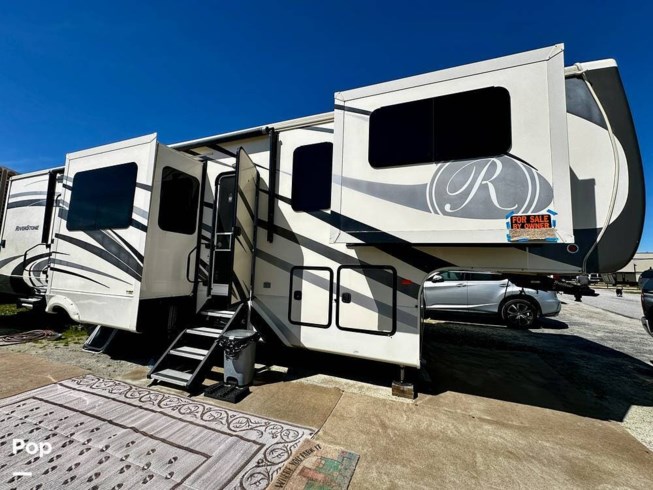 2017 RiverStone 39FL by Forest River from Pop RVs in Myrtle Beach, South Carolina