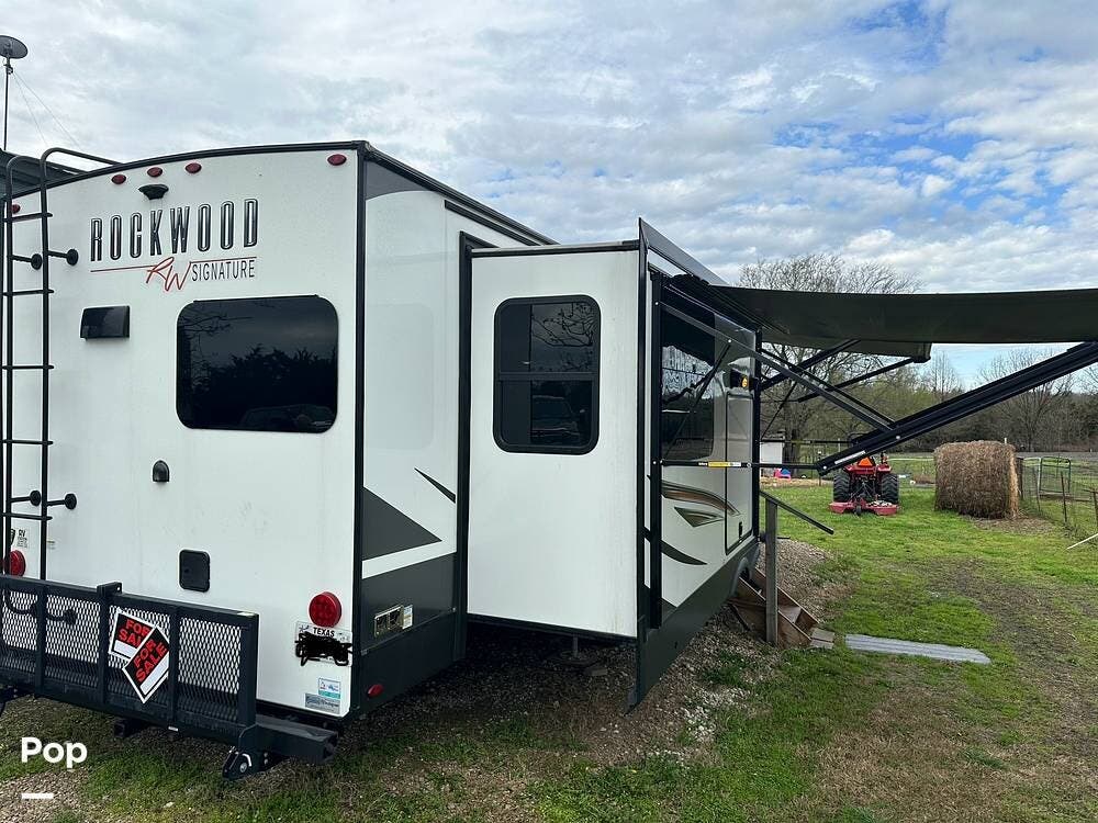 2021 Rockwood Signature 8332SB RV for Sale in Blue Ridge, TX 75424