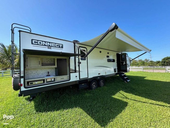 2023 K-Z Connect 312BHKSE - Used Travel Trailer For Sale by Pop RVs in Delray Beach, Florida