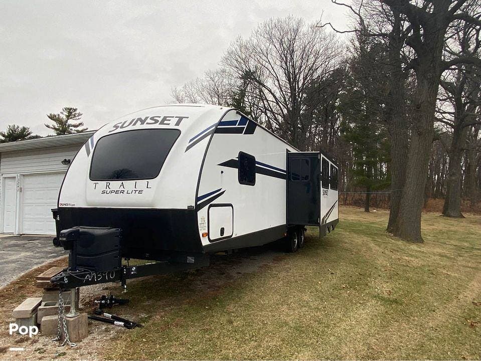 2021 CrossRoads Sunset Trail 285ck RV for Sale in Peshtigo, WI 54157