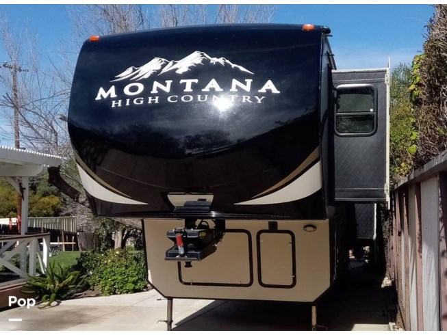 2016 Montana High Country 305RL by Keystone from Pop RVs in Thousand Oaks, California