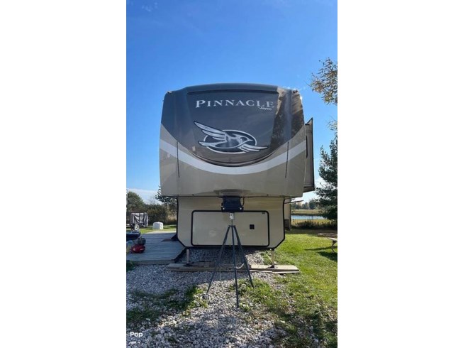 2018 Jayco Pinnacle 37MDQS - Used Fifth Wheel For Sale by Pop RVs in Caro, Michigan