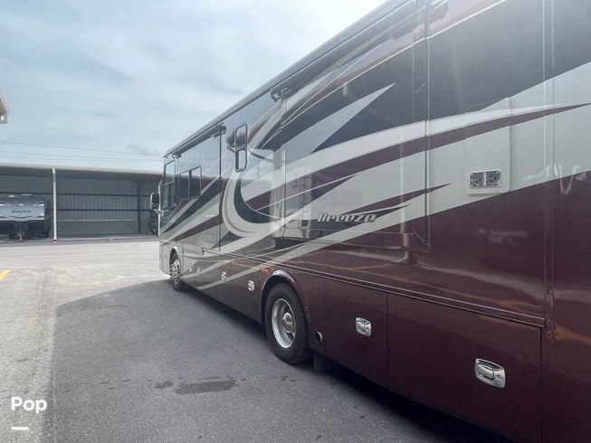 2017 Tiffin Allegro Breeze 31BR - Used Diesel Pusher For Sale by Pop RVs in Sarasota, Florida