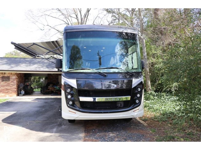 2020 Vision 26X by Entegra Coach from Pop RVs in Doraville, Georgia