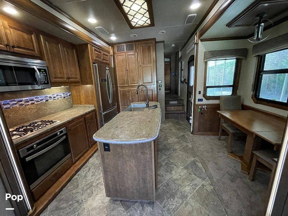 2018 Heartland Landmark 365 RV for Sale in Elkhart, TX 75839 | 396664 ...