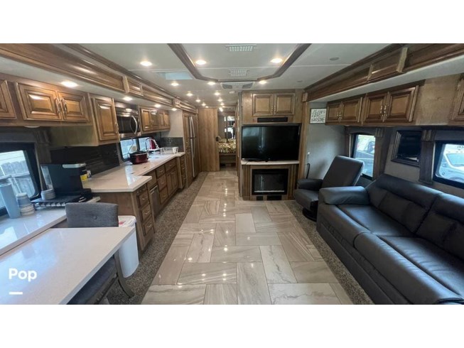 2019 Discovery 38F by Fleetwood from Pop RVs in Montgomery, Texas