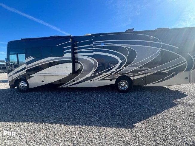 2019 Thor Motor Coach Challenger 37YT - Used Class A For Sale by Pop RVs in Chickasha, Oklahoma