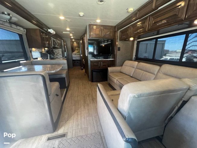 2019 Challenger 37YT by Thor Motor Coach from Pop RVs in Chickasha, Oklahoma