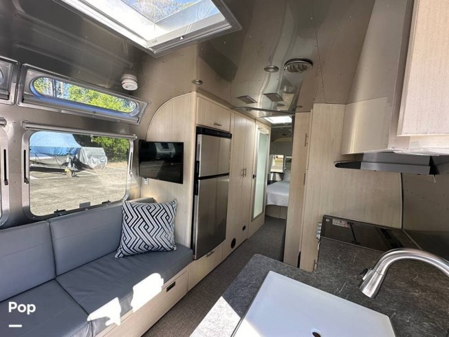 2022 Flying Cloud 27FB by Airstream from Pop RVs in Jacksonville, Florida