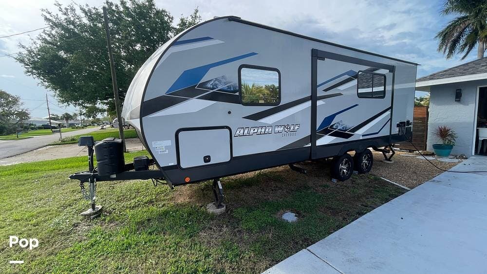 2023 Alpha Wolf 22SW-L by Cherokee from Pop RVs in Fort Myers, Florida