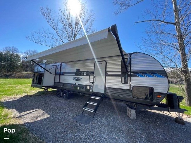 2022 Salem 31KQBTS by Forest River from Pop RVs in Lynnville, Indiana