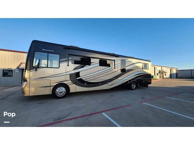 2015 Fleetwood Discovery 40X - Used Diesel Pusher For Sale by Pop RVs in Fort Worth, Texas