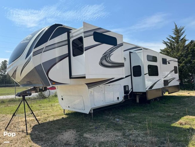 2022 Grand Design Solitude 378MBS - Used Fifth Wheel For Sale by Pop RVs in Calera, Alabama