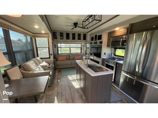 2022 Columbus 382FBC by Palomino from Pop RVs in Cape Coral, Florida