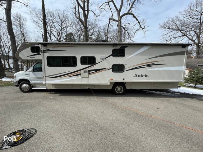 2017 Winnebago Spirit 31G - Used Class C For Sale by Pop RVs in Waterford, Michigan