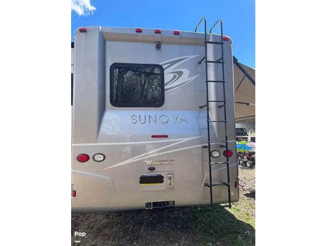 2016 Sunova 35G by Winnebago from Pop RVs in Carlisle, Pennsylvania