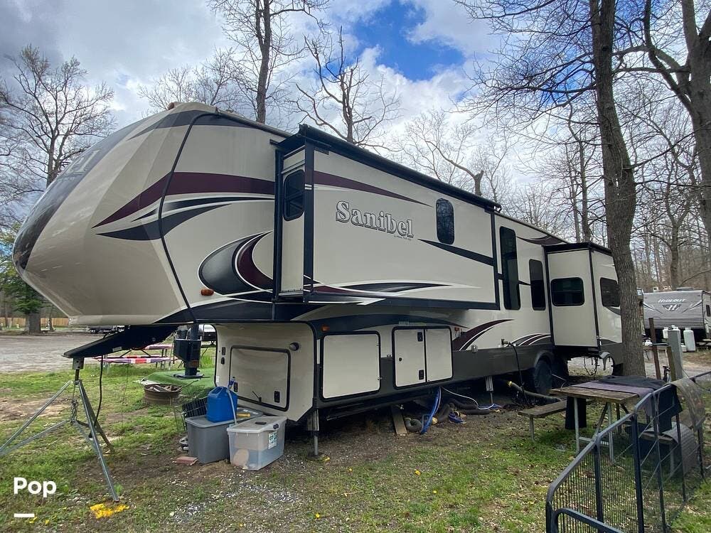 2017 Prime Time Sanibel 3751 RV for Sale in Lothian, MD 20711 | 399388 ...