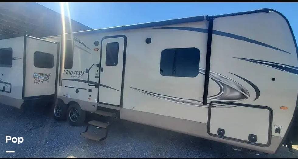 2018 Forest River Flagstaff 27RLWS RV for Sale in Van Alstyne, TX 75495