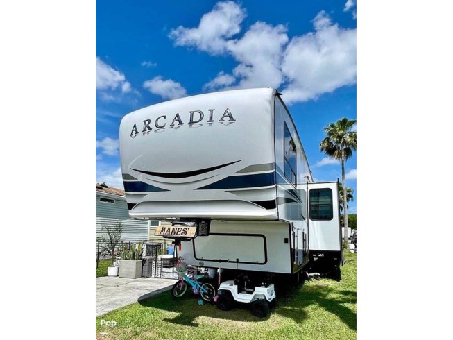 2022 Keystone Arcadia 3370BH - Used Fifth Wheel For Sale by Pop RVs in Zephyrhills, Florida