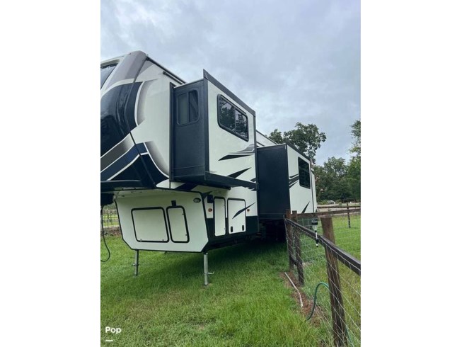 2021 Keystone Montana High Country 377FL - Used Fifth Wheel For Sale by Pop RVs in Canton, Texas