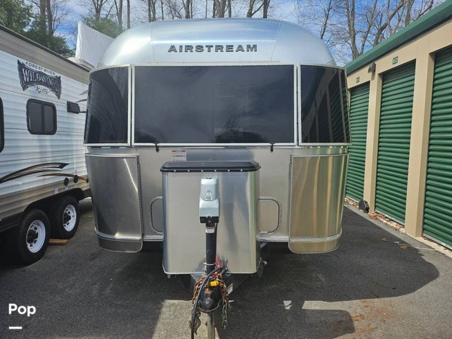 2019 Airstream Globetrotter 27FB - Used Travel Trailer For Sale by Pop RVs in Colchester, Connecticut