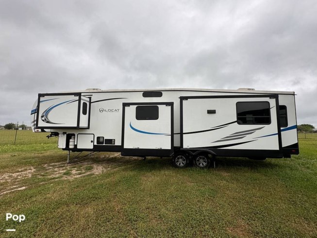 2021 Forest River Wildcat 368MB - Used Fifth Wheel For Sale by Pop RVs in Seguin, Texas