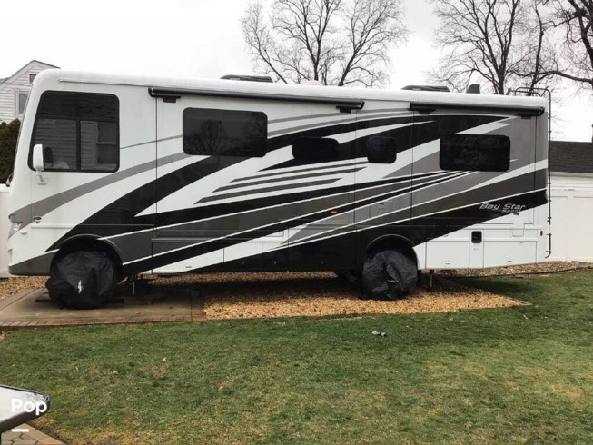 2024 Newmar Bay Star Sport 2813 - Used Class A For Sale by Pop RVs in West Islip, New York