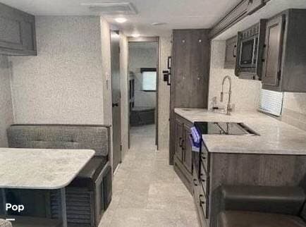 2021 Coachmen Apex 300 BHS - Used Travel Trailer For Sale by Pop RVs in Baldwinsville, New York