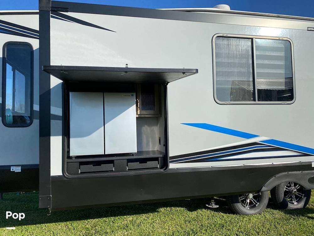 2021 Cherokee Arctic Wolf 3660SUITE RV for Sale in Humboldt, TN 38343