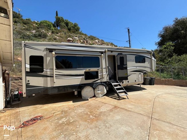 2023 Pinnacle 32RLTS by Jayco from Pop RVs in Escondido, California