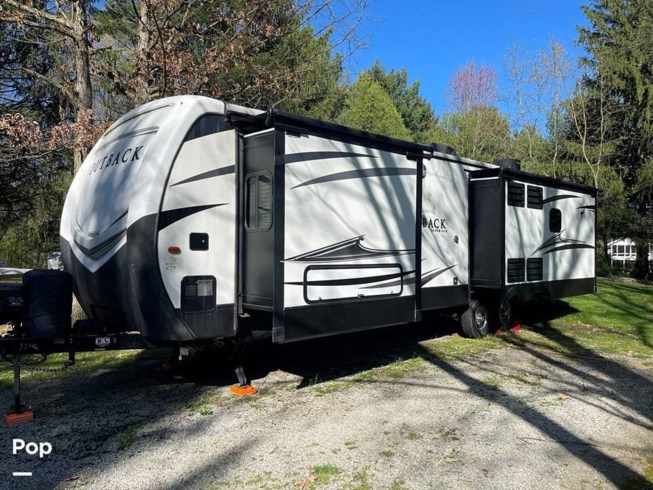 2018 Keystone Outback 328RL - Used Travel Trailer For Sale by Pop RVs in Sunbury, Ohio
