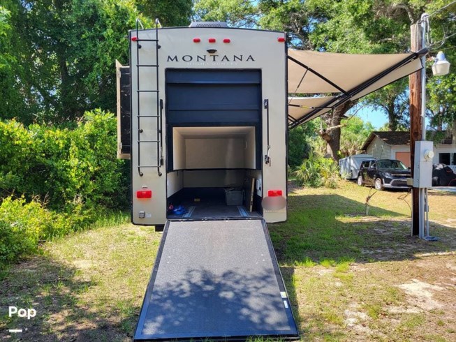2018 Keystone Montana 381TH - Used Toy Hauler For Sale by Pop RVs in Oak Hill, Florida
