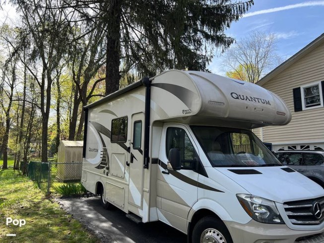 2018 Quantum KM24 by Thor Motor Coach from Pop RVs in West Nyack, New York