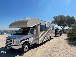 2017 Thor Motor Coach Four Winds 28A GM 4500 - Used Class C For Sale by Pop RVs in Cerritos, California