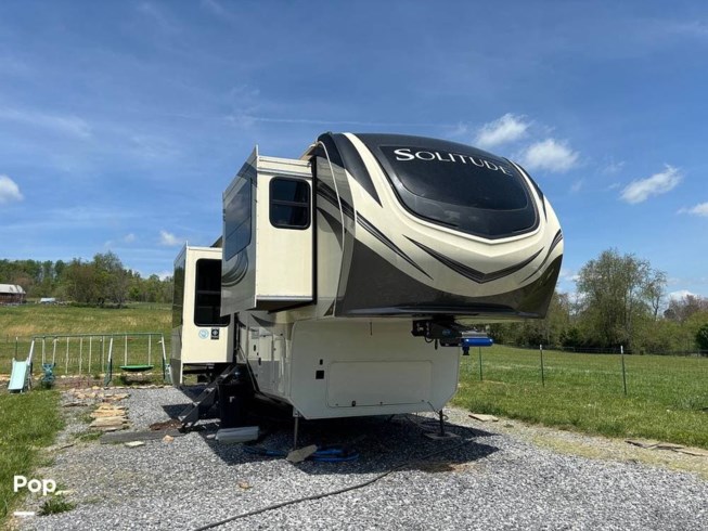 2021 Grand Design Solitude 380FL-R - Used Fifth Wheel For Sale by Pop RVs in Telford, Tennessee