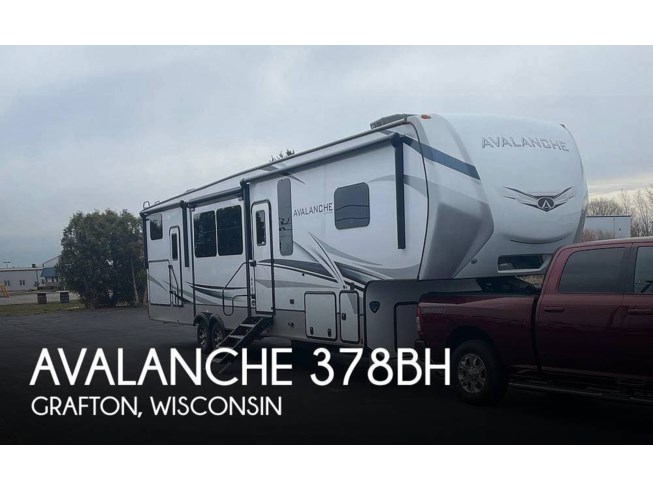 Used 2023 Keystone Avalanche 378BH available in Grafton, Wisconsin