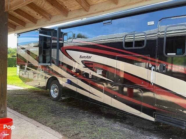 2015 Itasca Sunstar 35F - Used Class A For Sale by Pop RVs in Miami, Florida