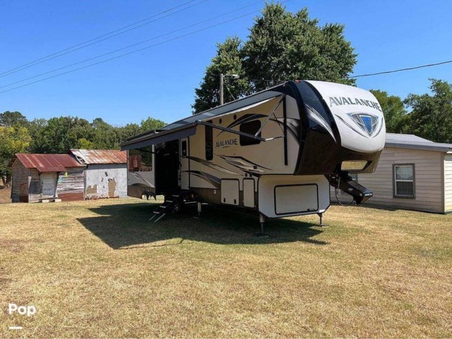 2020 Keystone Avalanche 366MB - Used Fifth Wheel For Sale by Pop RVs in Alamo, Texas