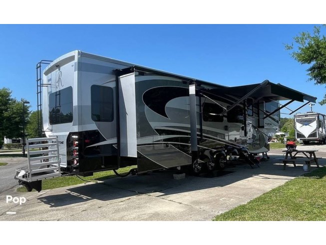 2022 Legacy 442MC by Forest River from Pop RVs in Jacksonville, Florida