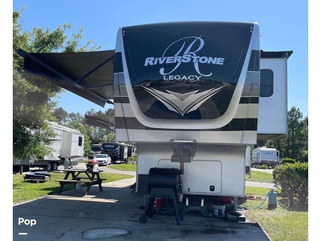 2022 Forest River Legacy 442MC - Used Fifth Wheel For Sale by Pop RVs in Jacksonville, Florida