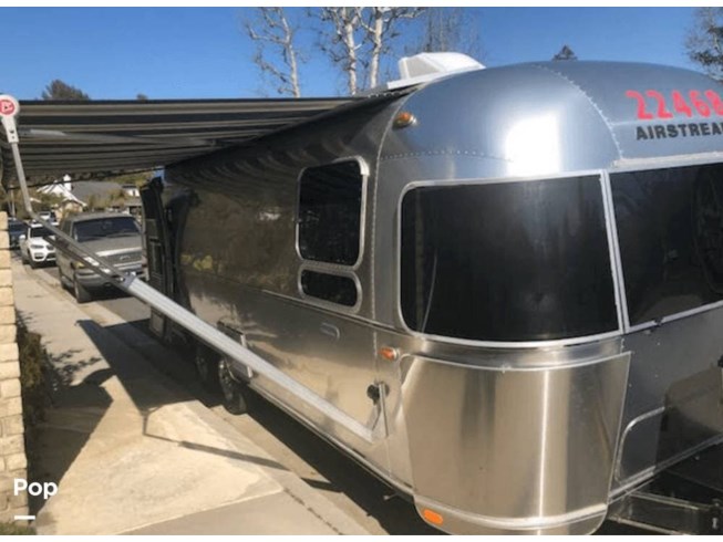 2019 Airstream Globetrotter 27FB - Used Travel Trailer For Sale by Pop RVs in Castaic, California