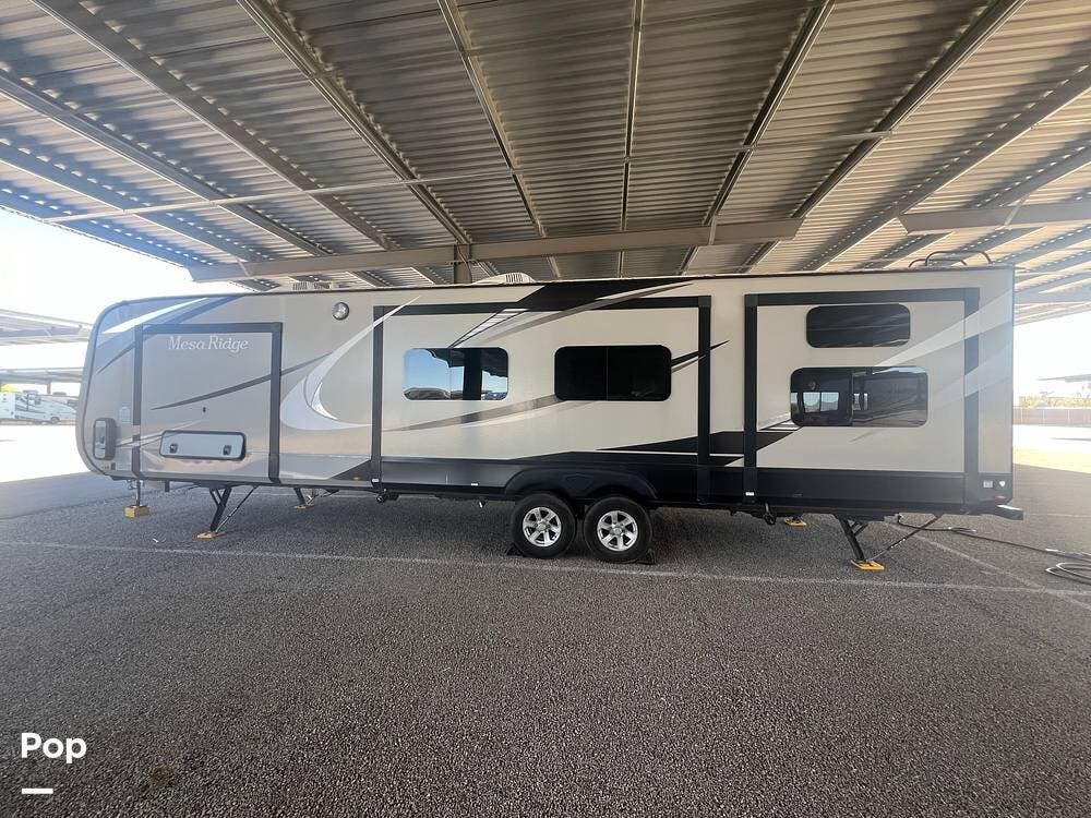 2021 Highland Ridge Mesa Ridge 330BHS - Used Travel Trailer For Sale by Pop RVs in Vail, Arizona features Air Conditioning, Awning, Leveling Jacks, Slideout